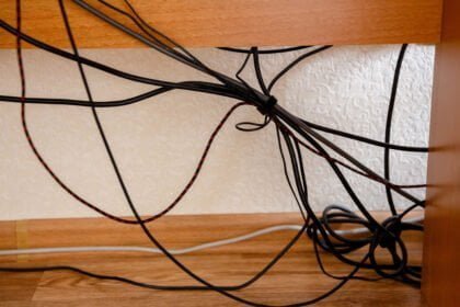 Kabel in der Wand unauffällig verstecken Ideen für eine saubere Optik - Wohntrends Magazin