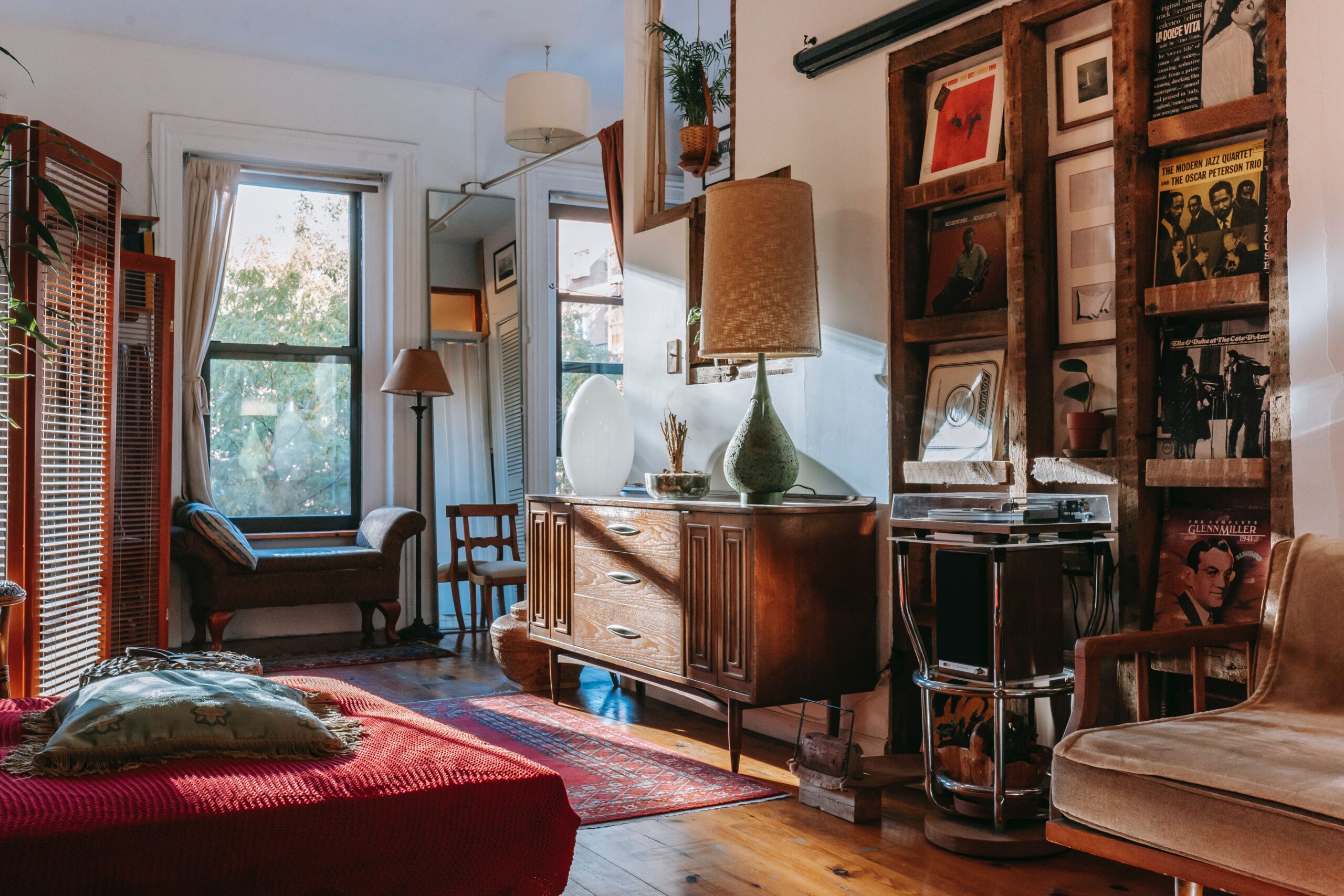 charlotte-may-Vintage-Stil Retro-Charme in der modernen Inneneinrichtung-Wohntrends Magazin