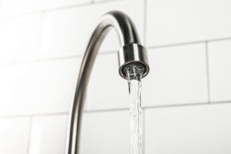 nowoczesna-bateria-Wasserdruck erhöhen Tipps und Tricks für einen stärkeren Wasserfluss-Wohntrends Magazin