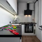 wnetrze-kuchni-Dunstabzugshaube ohne Abluft Die Alternative für flexible Küchenlösungen-Wohntrends Magazin