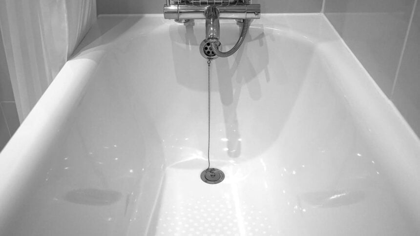 Mikes Photography-Badewanne lackieren Eine kostengünstige Methode zur Aufwertung des Badezimmers-Wohntrends Magazin