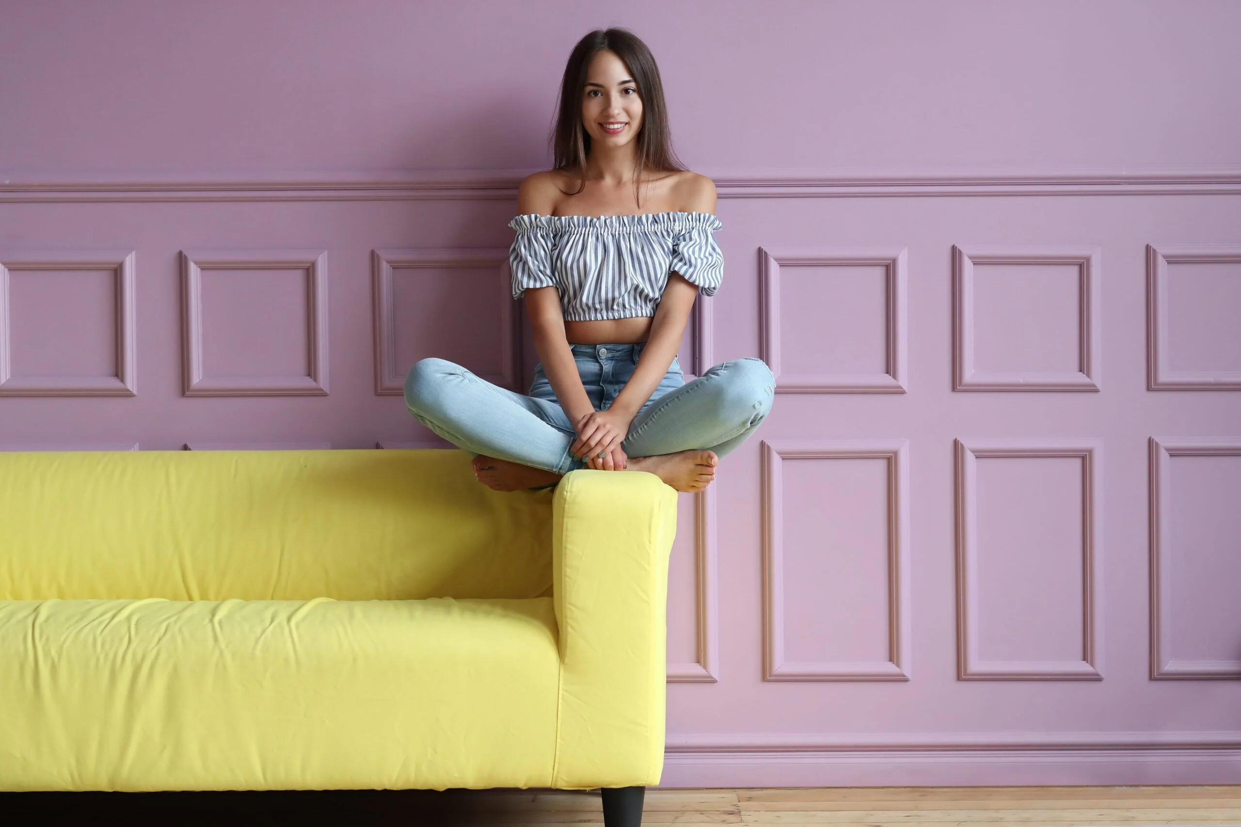 Welche Farben passen zu Lila? Kreative Ideen für harmonische Farbkombinationen - Wohntrens Magazin