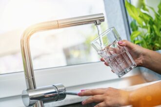 Wasserfiltersystem für den Wasserhahn: Sauberes und gesundes Trinkwasser direkt aus der Leitung