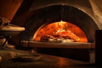 Traditionelles Kochen und Backen auf dem Holzofen: Genuss pur