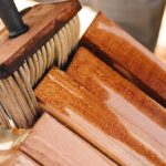Holz lasieren: Die Vorteile der Lasur gegenüber anderen Holzschutzmitteln - Wohntrends Magazin