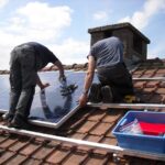 Balkonkraftwerk auf dem Dach montieren: Grundlagen und Tipps zur Dachmontage - Wohntrends Magazin