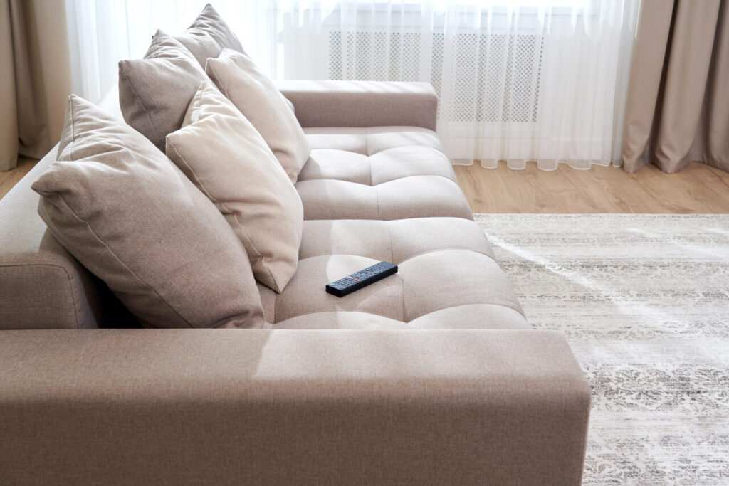 Microfaser-Sofa: Vorteile und Nachteile im Überblick - Wohntrends Magazin